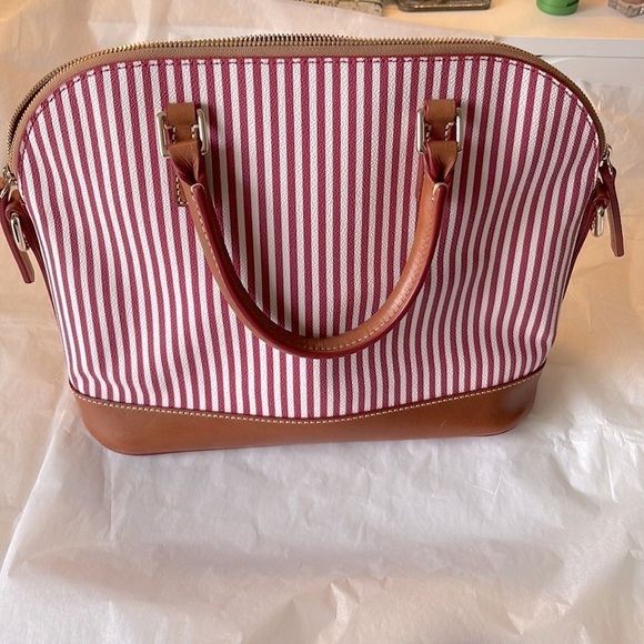 Dooney & Bourke Fuchsia Striped Domed Coated Canvas Zip Satchel Bag. P40/A1676 - Picture 6 of 12